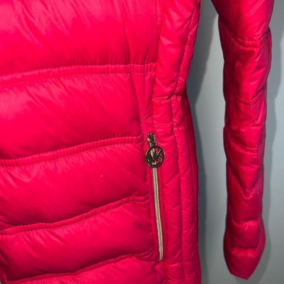 NWOT Michael Kors Red Puffer Packable Down Gold Logo Hooded Jacket Womens Sz XL - Picture 3 of 9